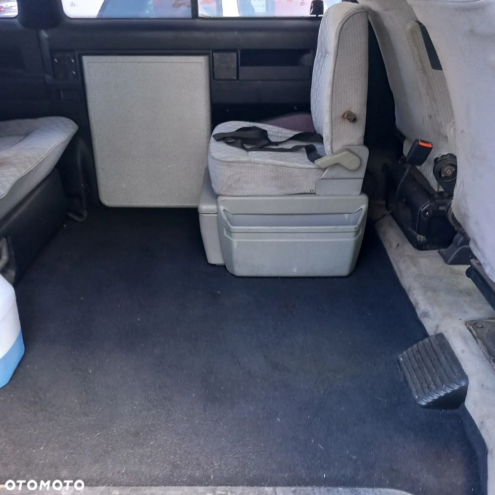 Volkswagen Transporter - 9