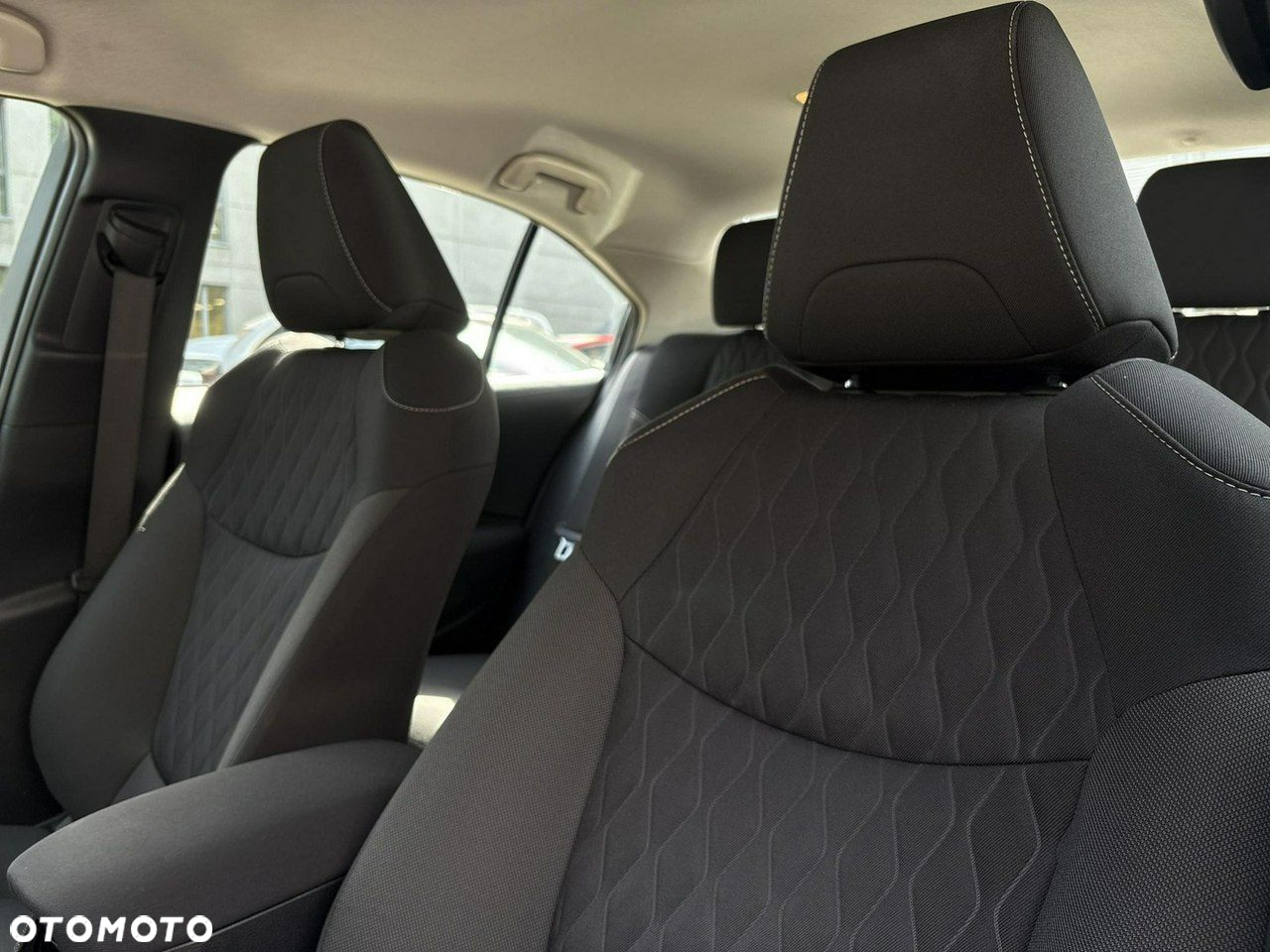 Toyota Corolla 1.8 Hybrid Comfort - 11