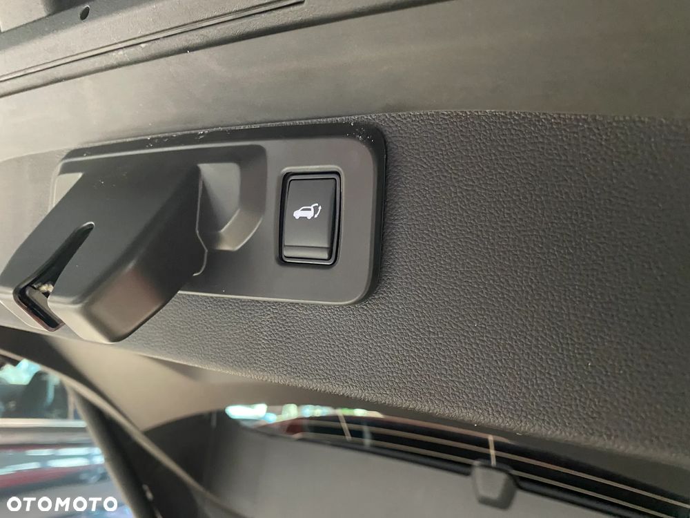 Mitsubishi Grandis 1.3T mHEV Intense Style Cold DCT - 14
