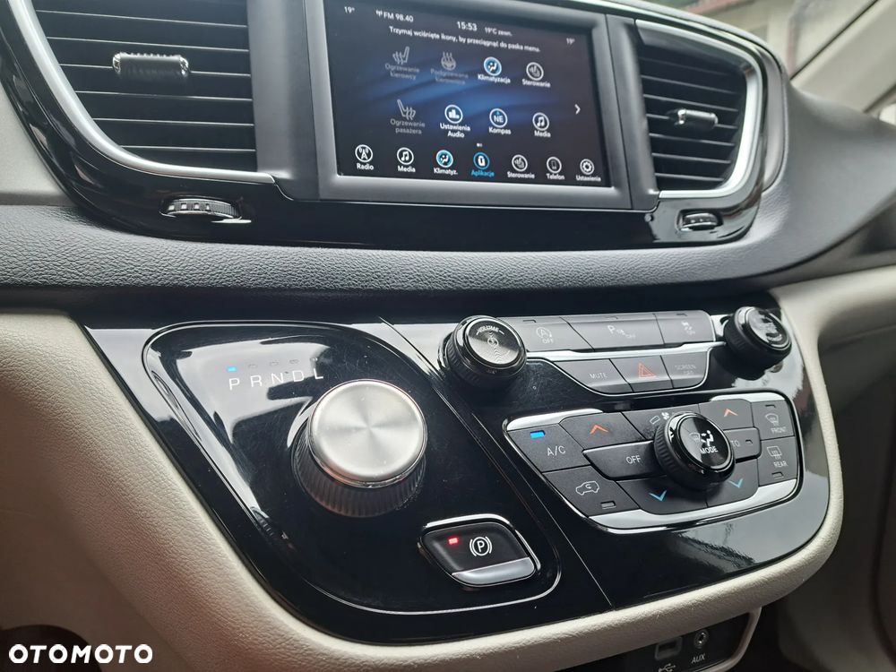 Chrysler Pacifica - 35