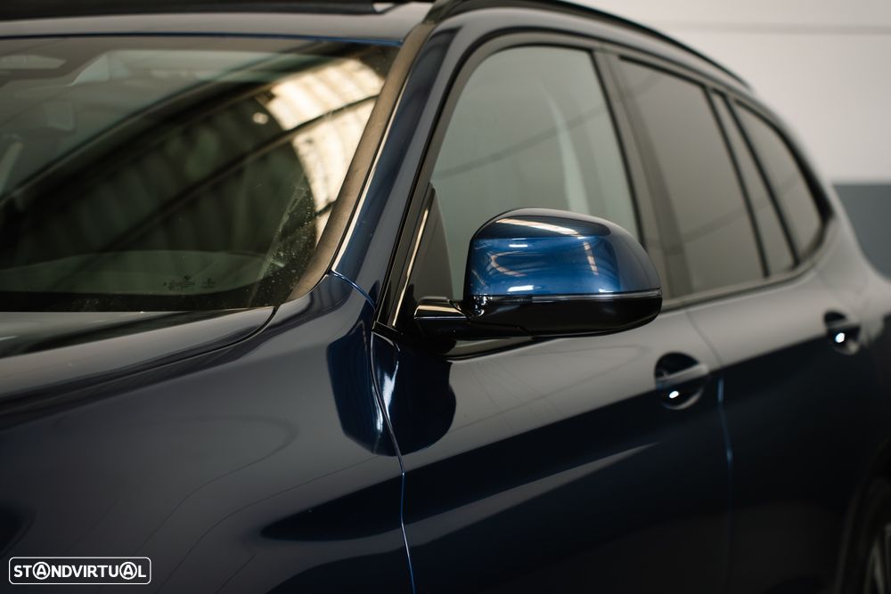 BMW iX3 - 13