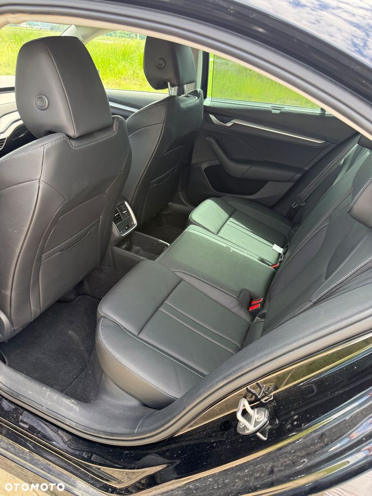 Skoda Octavia 2.0 TDI Ambition DSG - 10