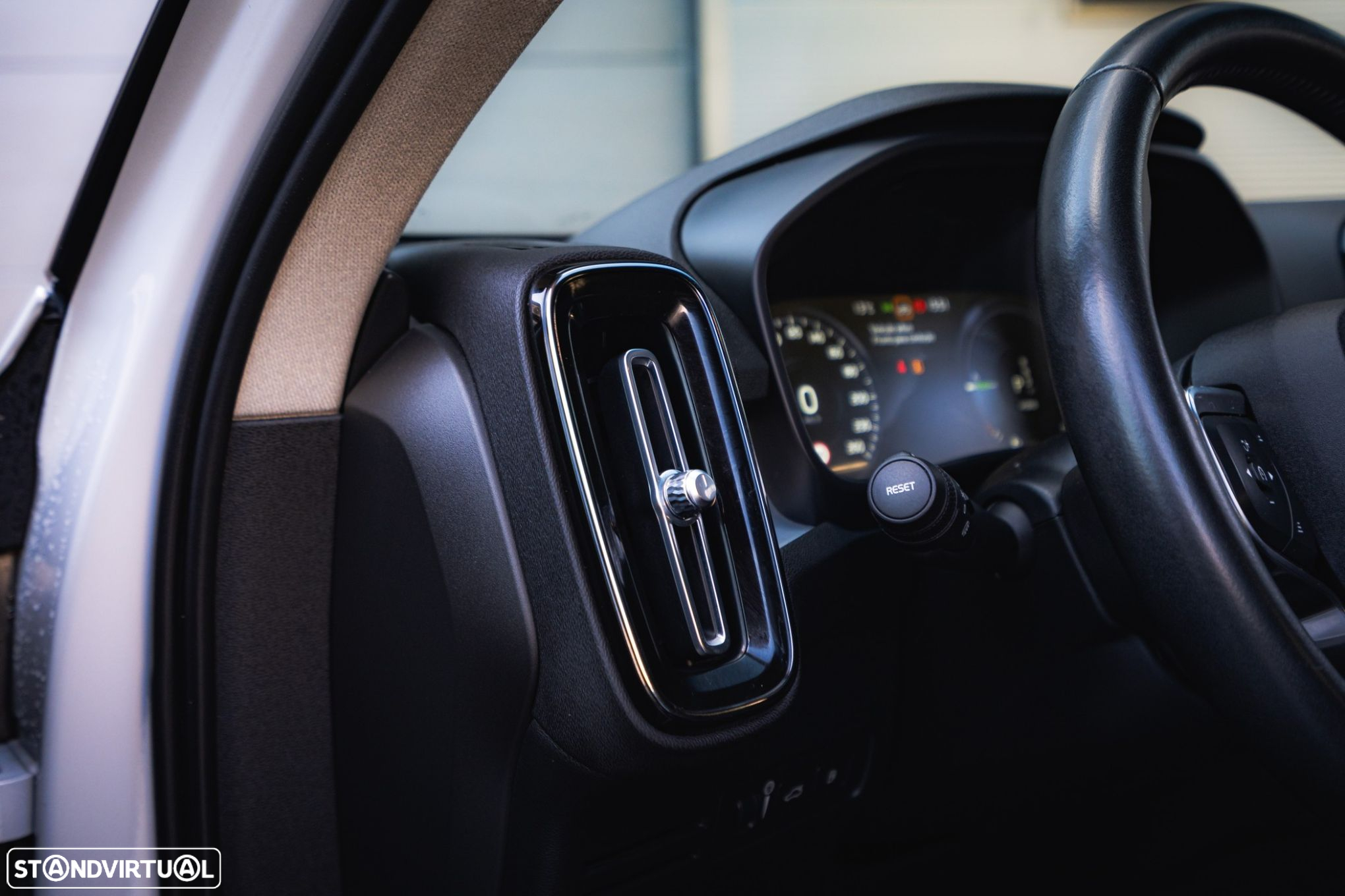 Volvo XC 40 - 36
