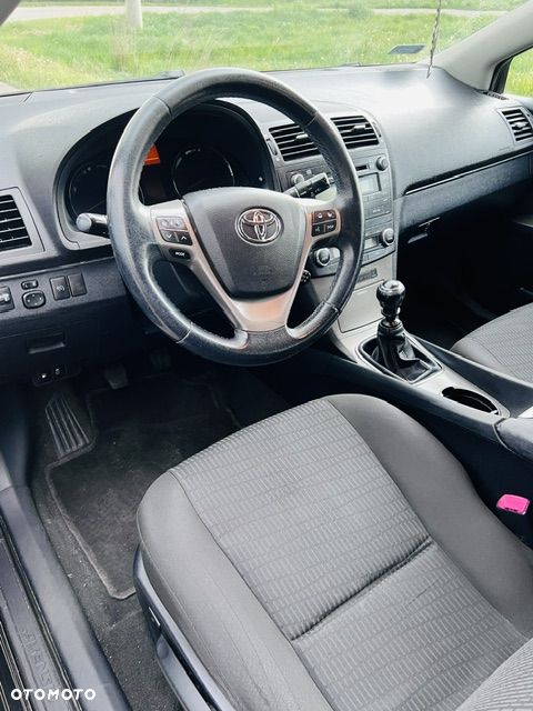 Toyota Avensis 2.0 D-4D 2010 - 5