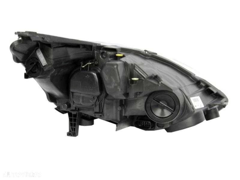Far stanga/dreapta Ford C-MAX 2 an 2010-2015 , faruri noi - 4
