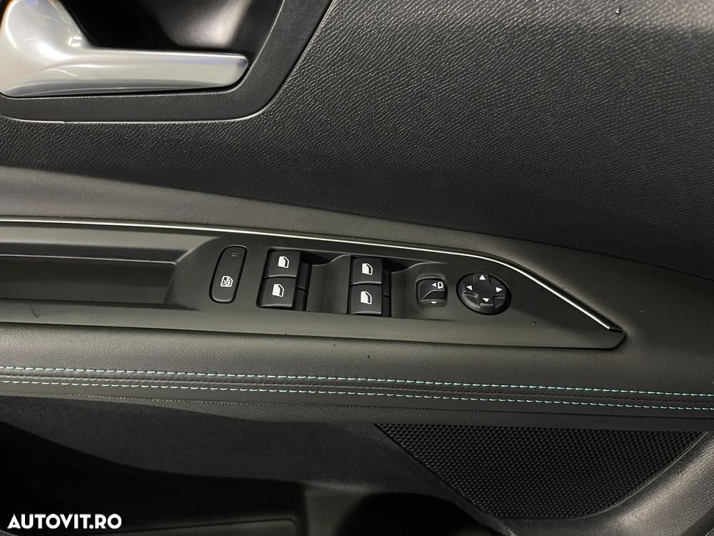 Peugeot 3008 PHEV 225 EAT8 Allure Pack - 23