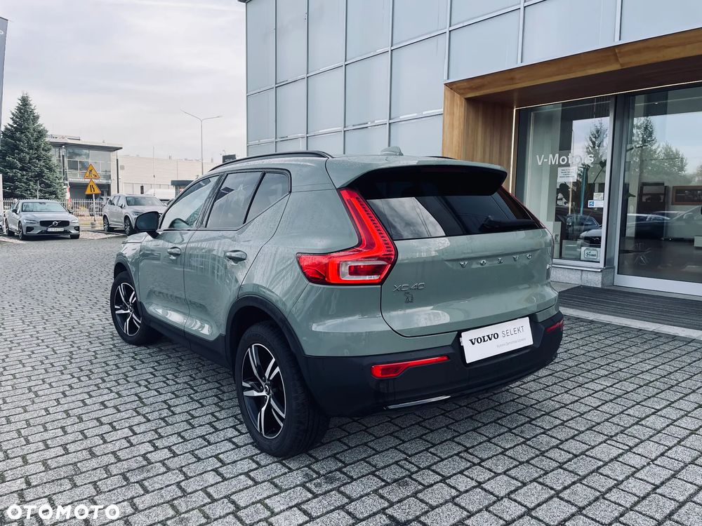 Volvo XC 40 B3 Plus Dark - 6