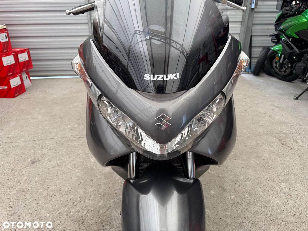 Suzuki Burgman - 15