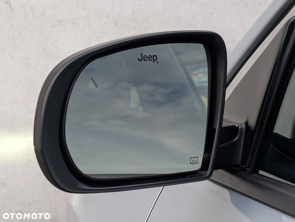 Jeep Compass - 28