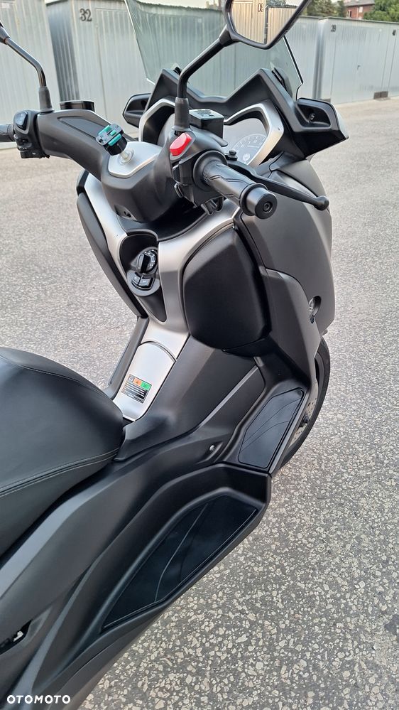 Yamaha X-max - 17