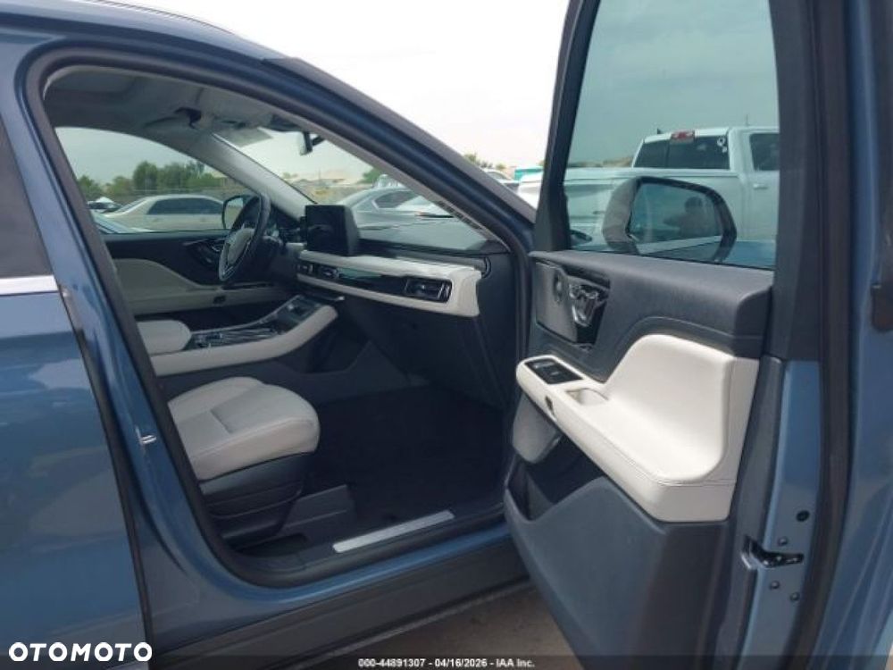 Lincoln Aviator - 10