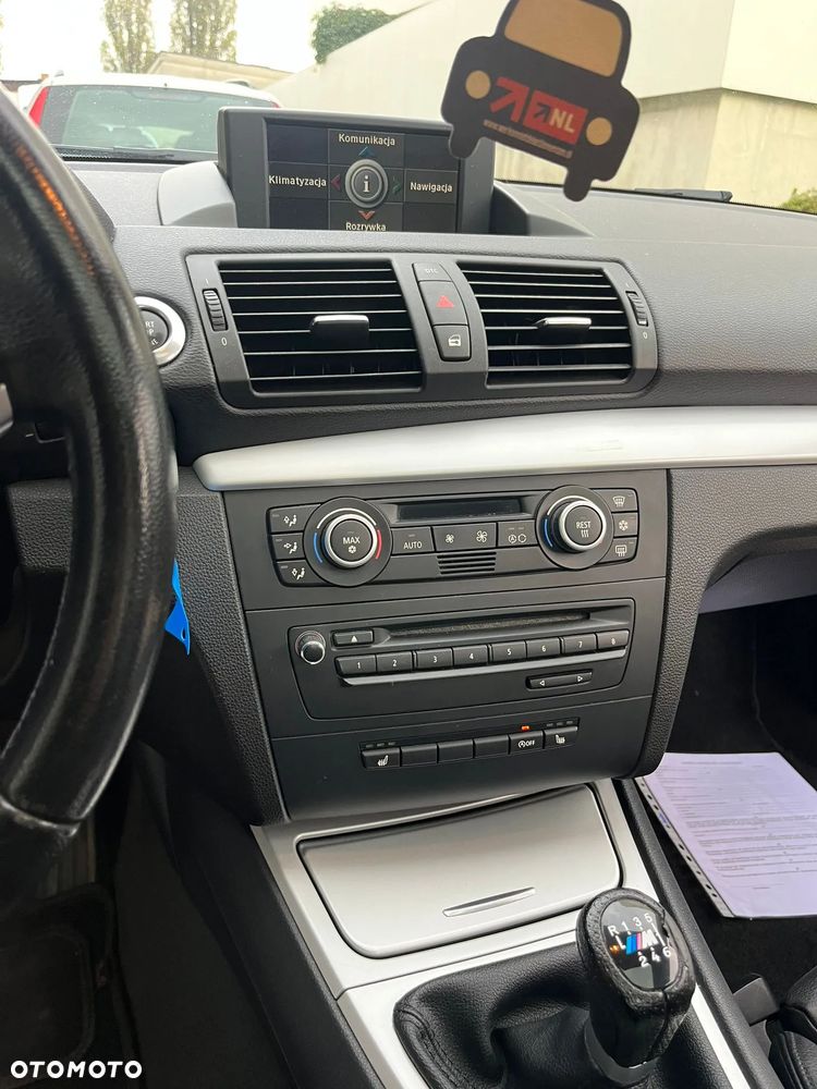 BMW Seria 1 - 22