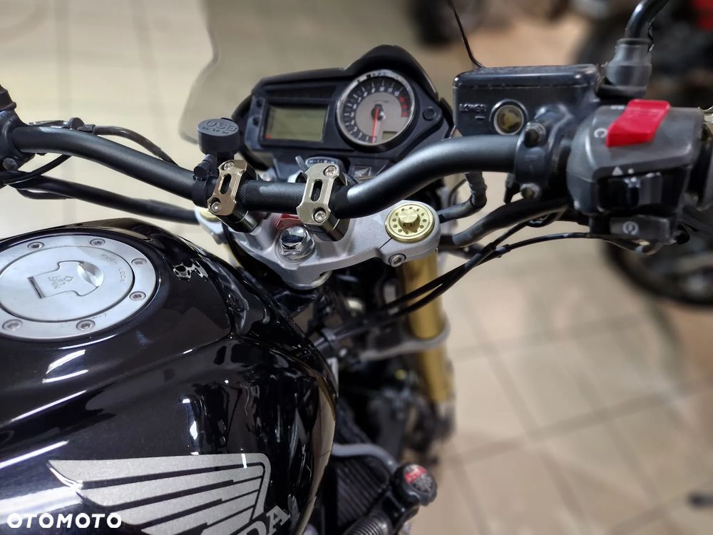 Honda Hornet - 20