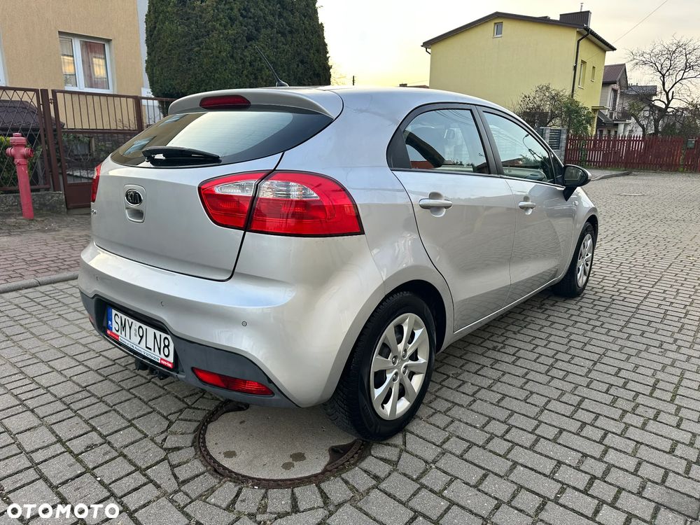 Kia Rio - 3