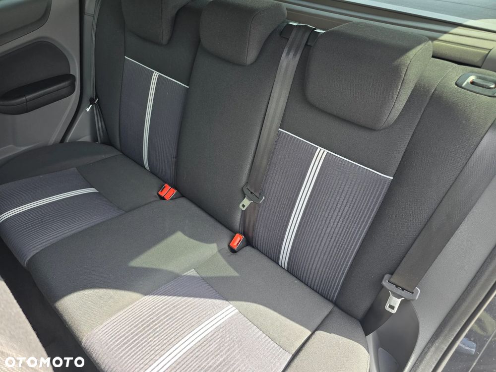 Ford Focus - 13