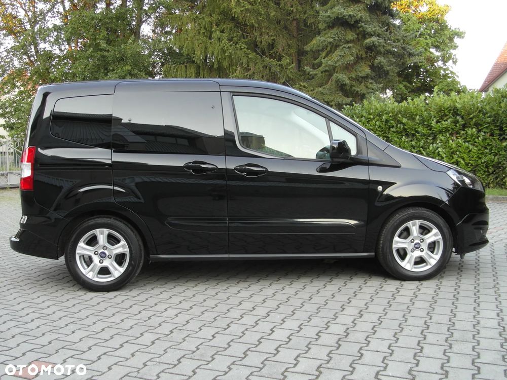 Ford Tourneo Courier 1.0 EcoBoost S&S Trend - 11