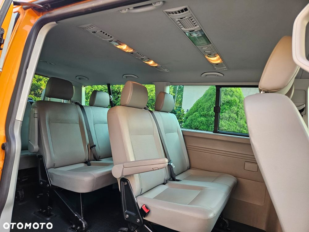 Volkswagen Transporter Caravelle Lang BMT Comfortline - 19