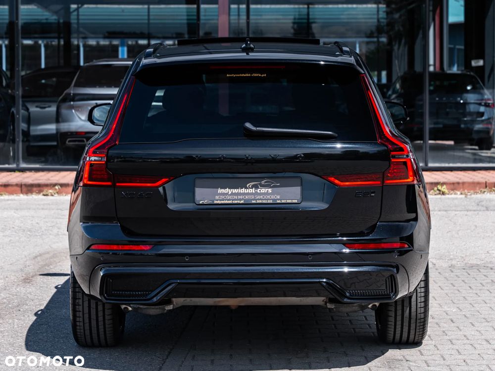 Volvo XC 60 B5 B AWD Plus Dark - 18