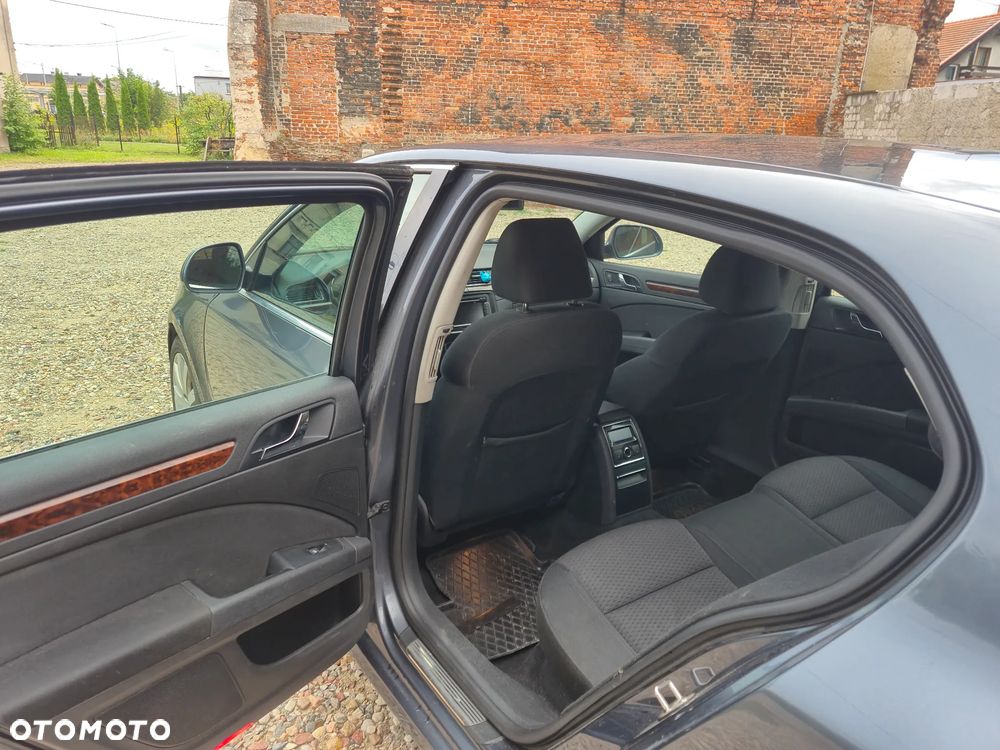 Skoda Superb 2.0 TDI Elegance DSG - 8