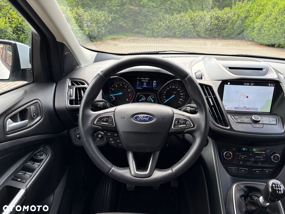 Ford Kuga 1.5 EcoBoost 2x4 Titanium - 16