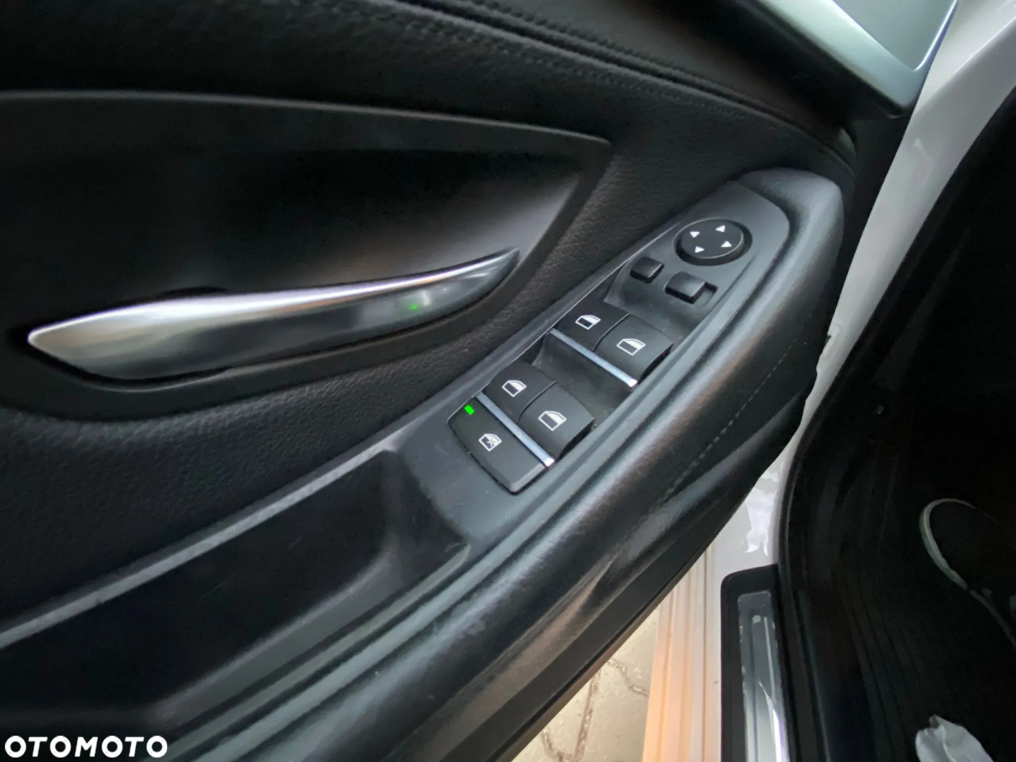 BMW Seria 5 525d xDrive Touring Luxury Line - 13