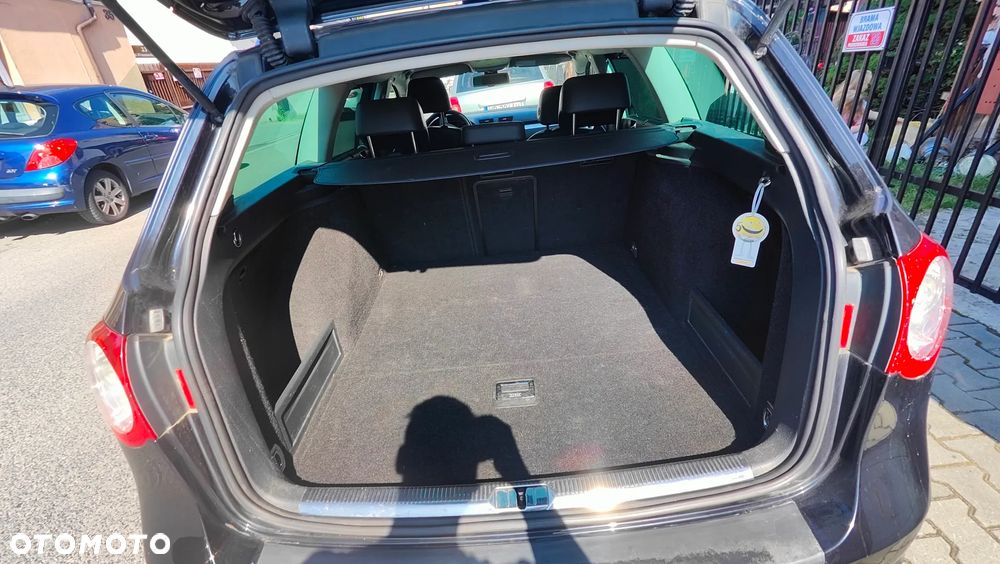 Volkswagen Passat Variant 1.8 TSI R-Line Edition - 11
