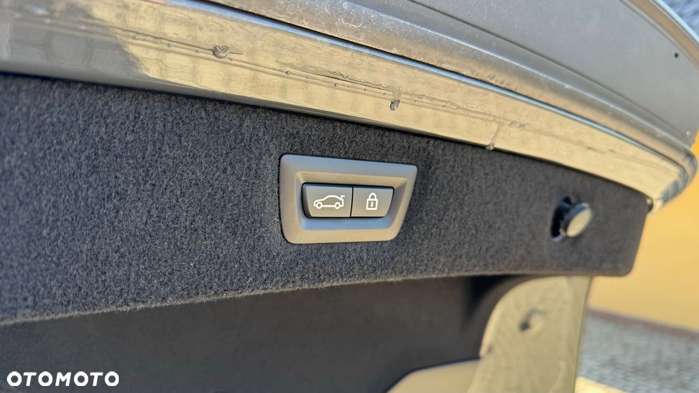 BMW Seria 8 - 30