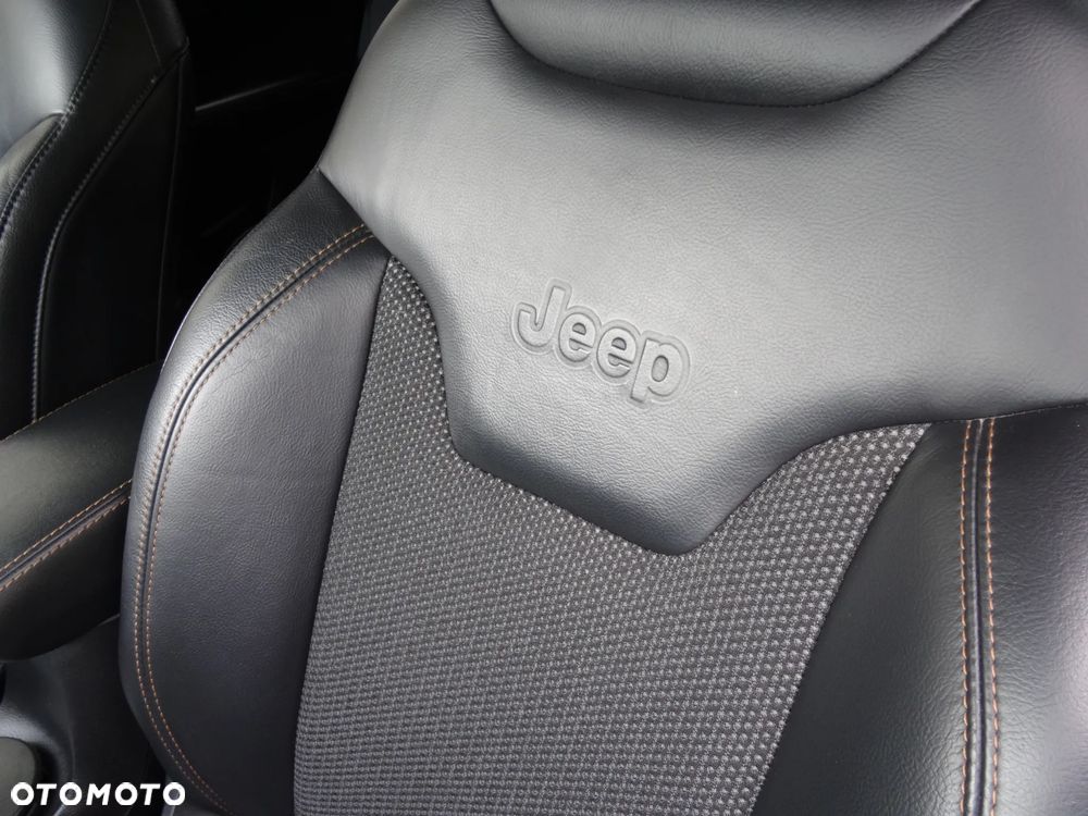 Jeep Compass 2.0 MultiJet Active Drive Limited - 29