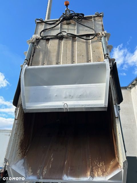 Isuzu M55 Śmieciarka FARID MK1 7m3 Euro 6 - 8