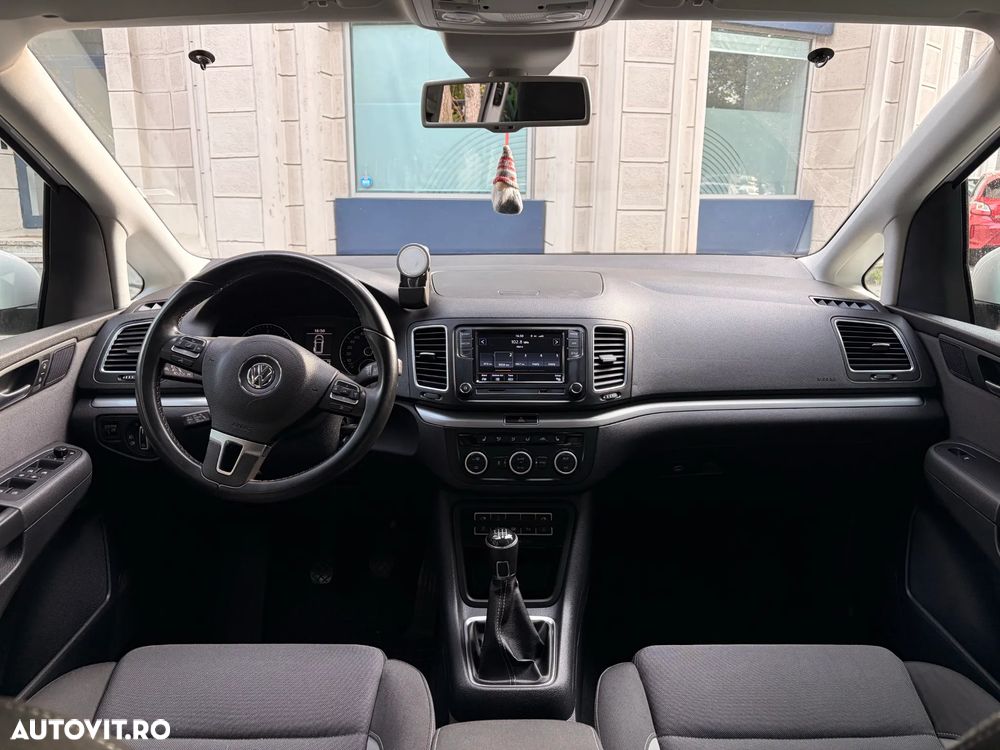 Volkswagen Sharan - 12