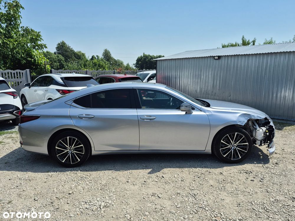 Lexus ES 300h Prestige - 4