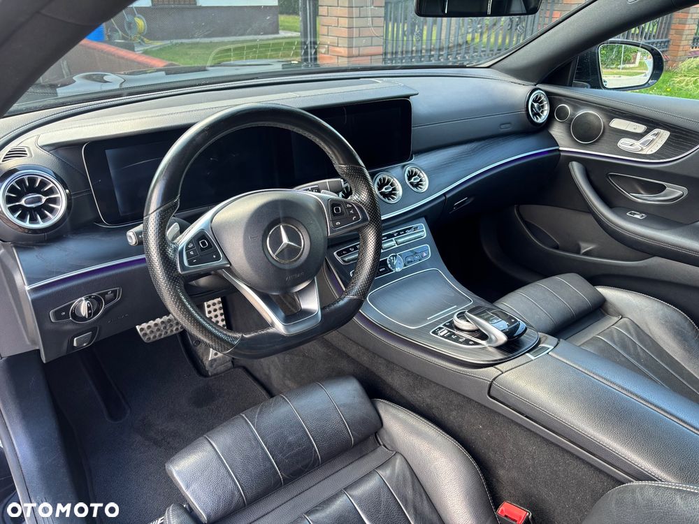 Mercedes-Benz Klasa E 200 4-Matic 9G-TRONIC - 16