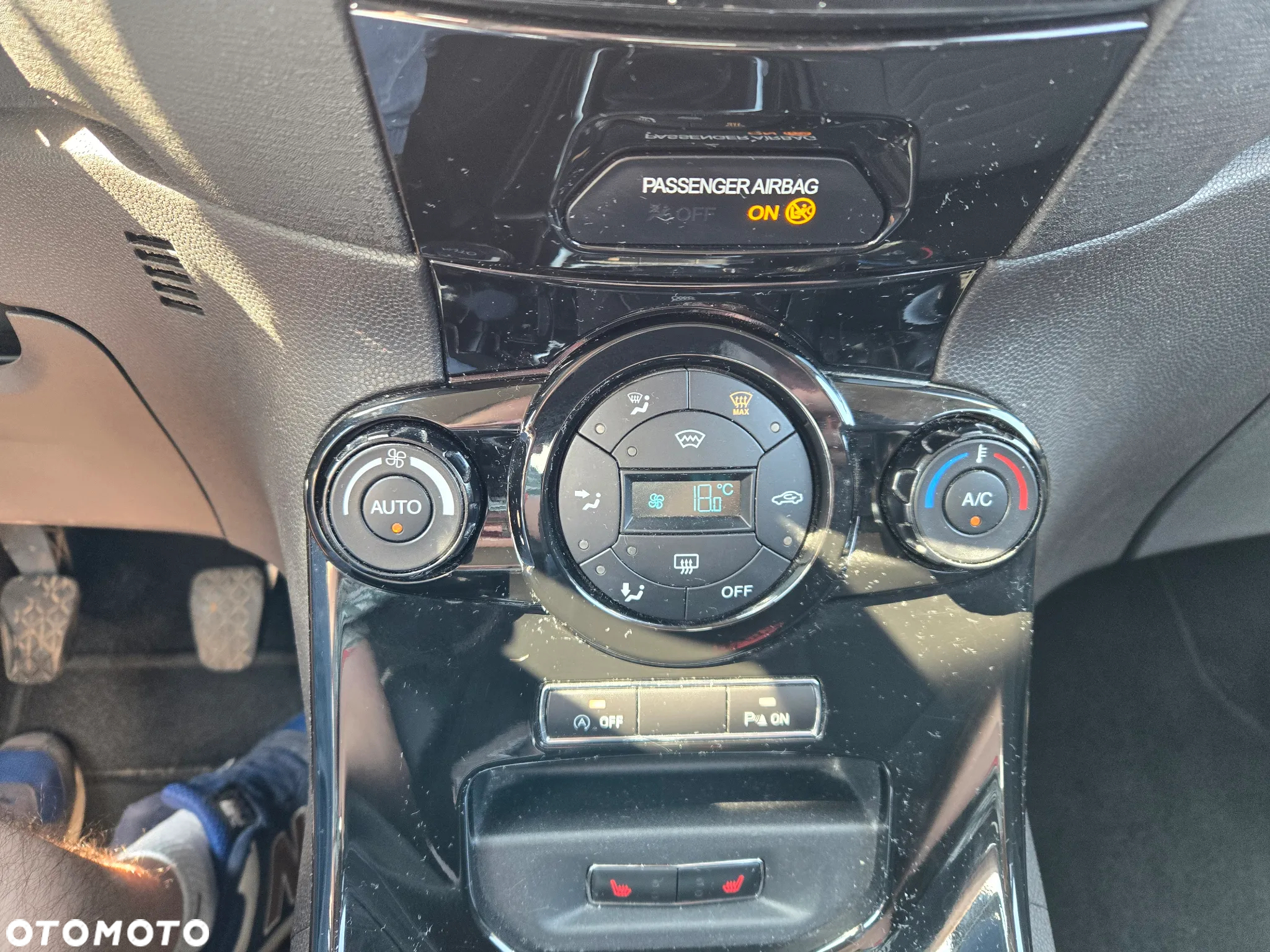 Ford Fiesta 1.0 EcoBoost Start-Stop Titanium - 20