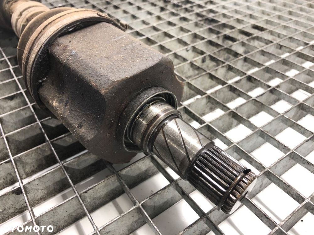 PÓŁOŚ LEWY PRZÓD - 267.00 PLN - RENAULT KOLEOS I (HY_) 2008 - 2022 2.0 dCi 4x4 (HY0B) 127 kW - 3