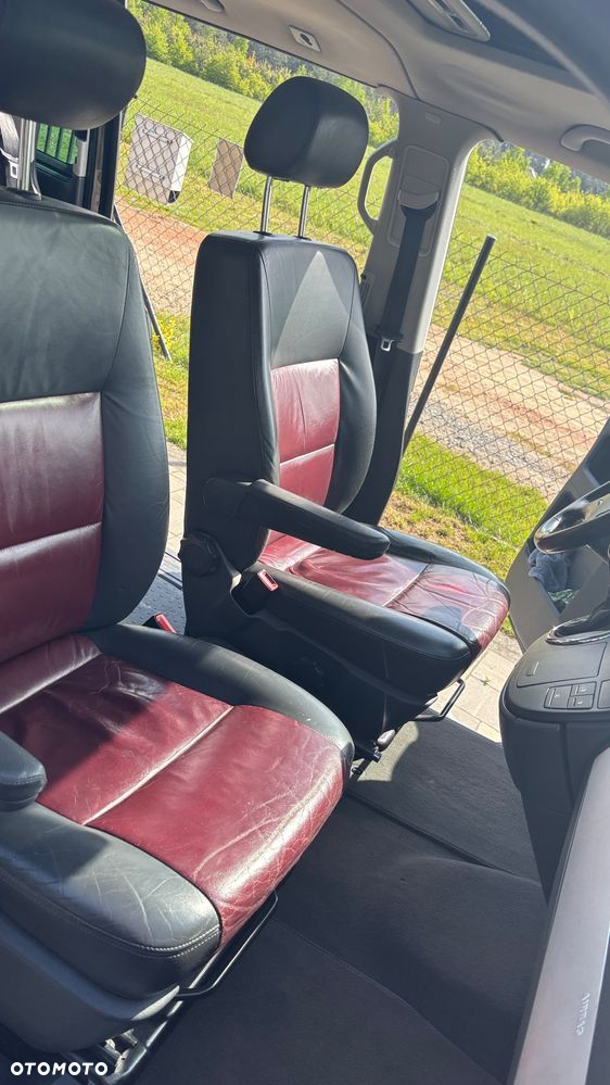 Volkswagen Multivan - 31