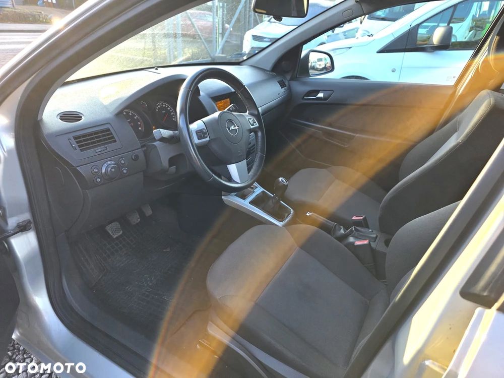 Opel Astra 1.4 Enjoy - 11