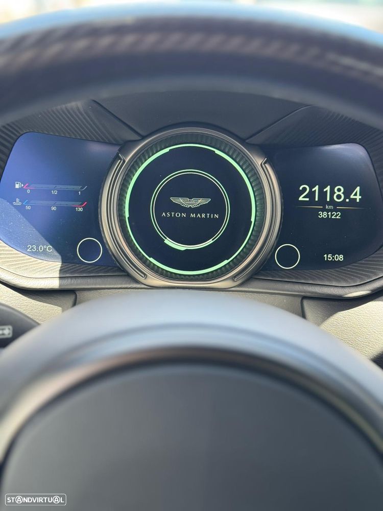Aston Martin DB11 Coupé V12 AMR - 13