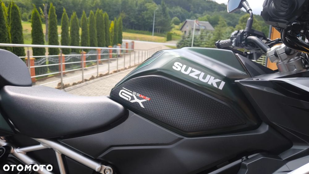 Suzuki GSX 1000 - 24