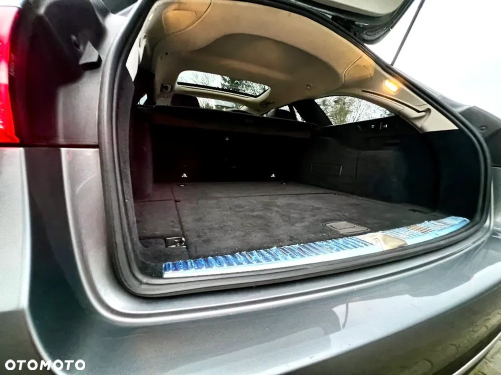 Mercedes-Benz Klasa E 300 d T 9G-TRONIC Avantgarde - 24