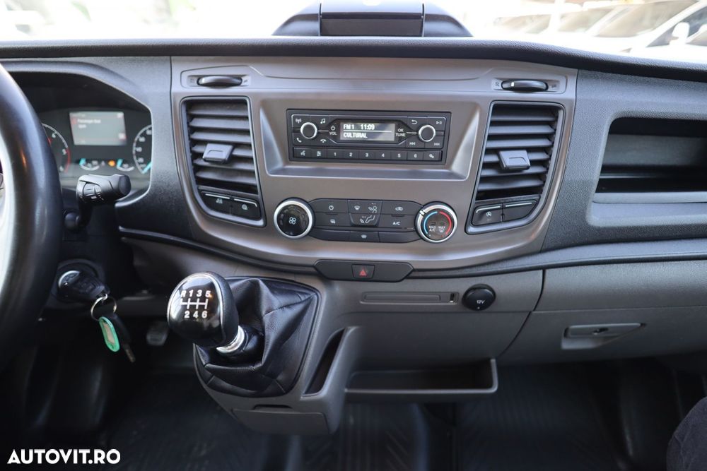 Ford Transit - 15