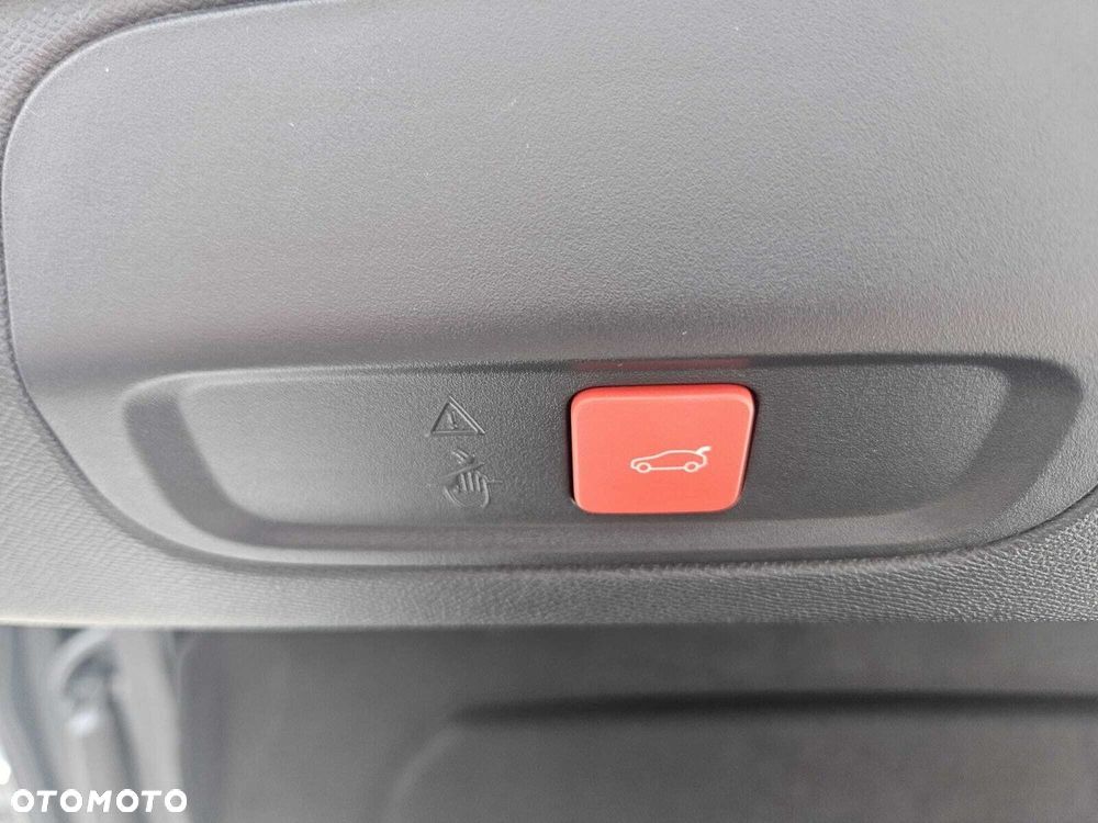 Peugeot 408 - 14