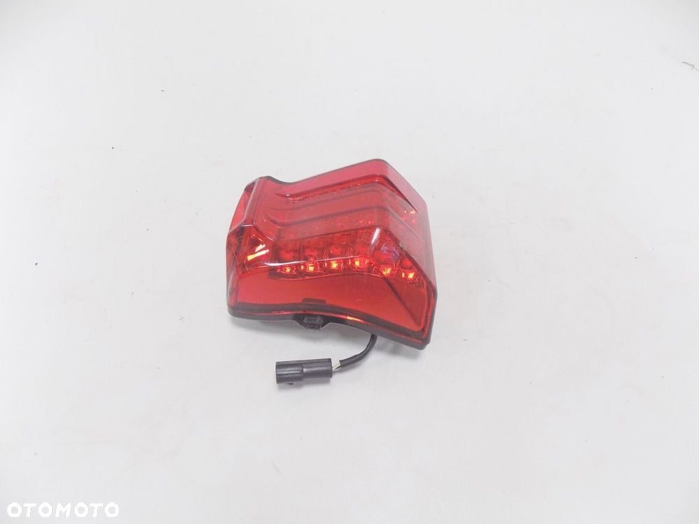 TRIUMPH TIGER 800 XCX LAMPA TYLNA TYŁ - 2