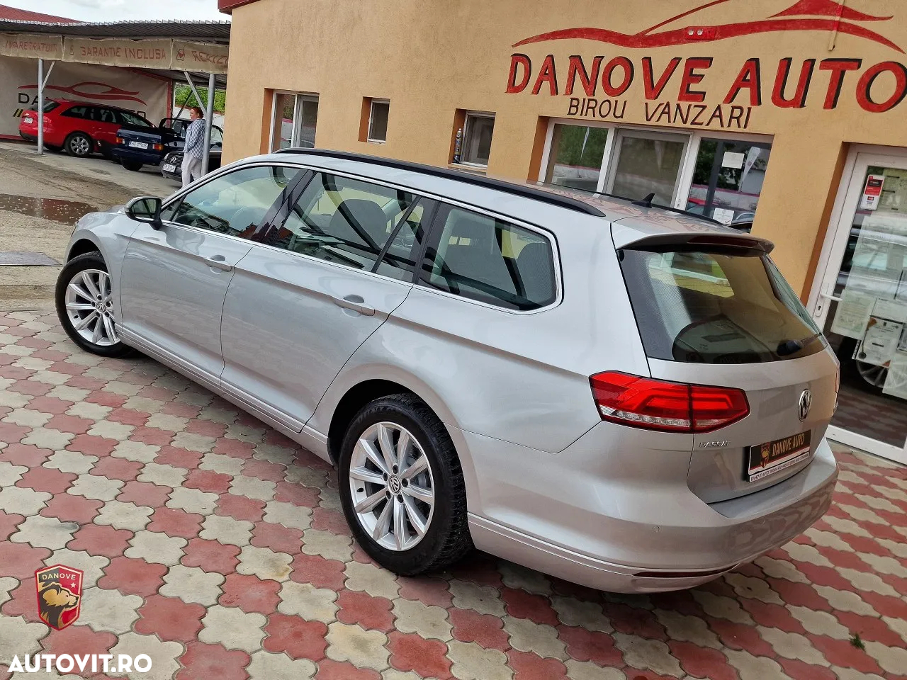 Volkswagen Passat Variant 1.6 TDI (BlueMotion Technology) Comfortline - 4