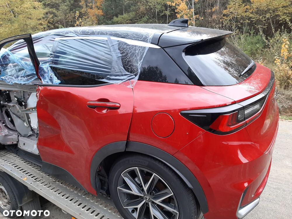 Lexus LBX 1.5 Hybrid - 4