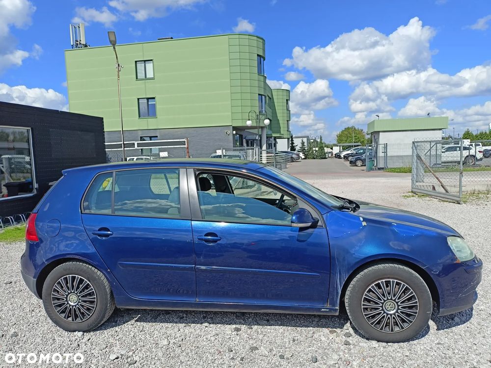 Volkswagen Golf - 5