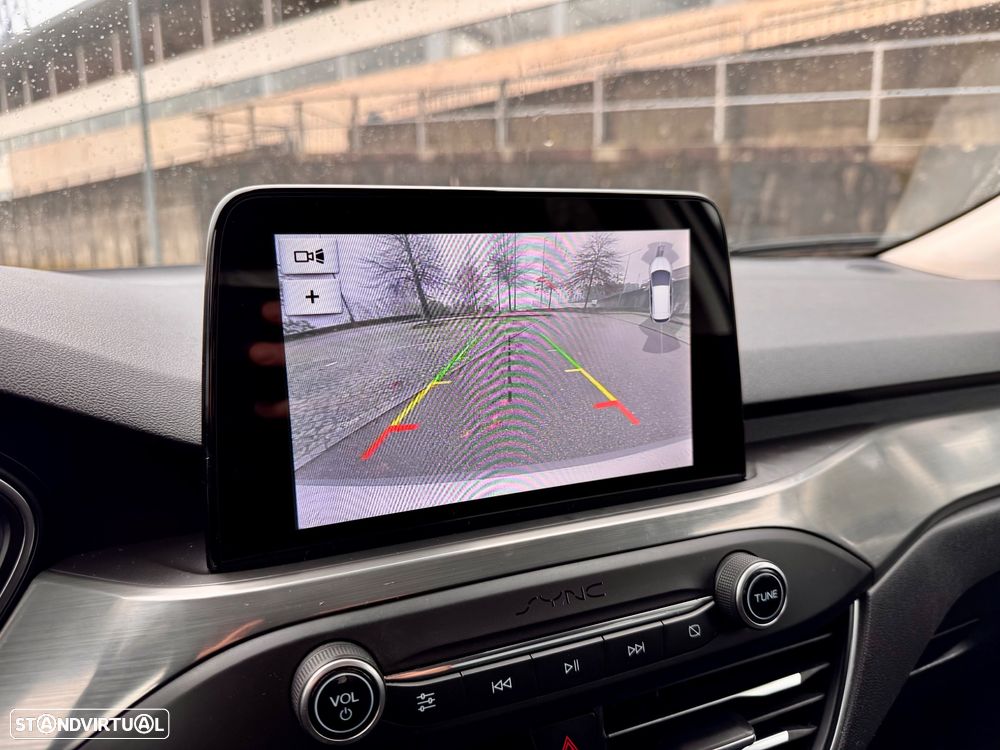 Ford Focus 1.0 EcoBoost Titanium - 28