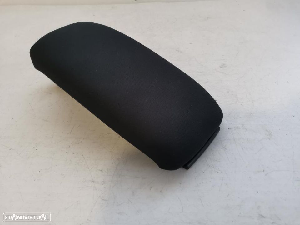 tampa apoio braço audi a3 8P 2003 a 2012(nova) - 1