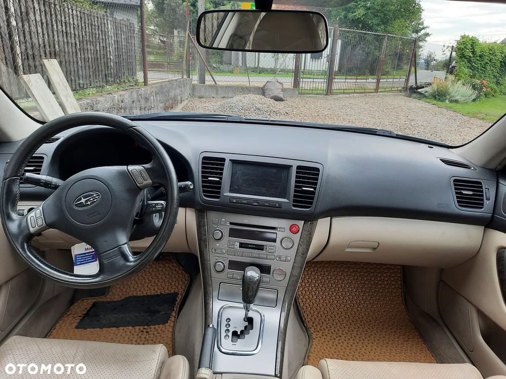 Subaru Legacy - 6