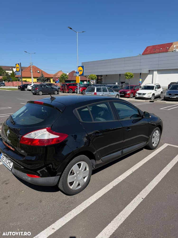 Renault Megane ENERGY dCi 110 Start & Stop Bose Edition - 7