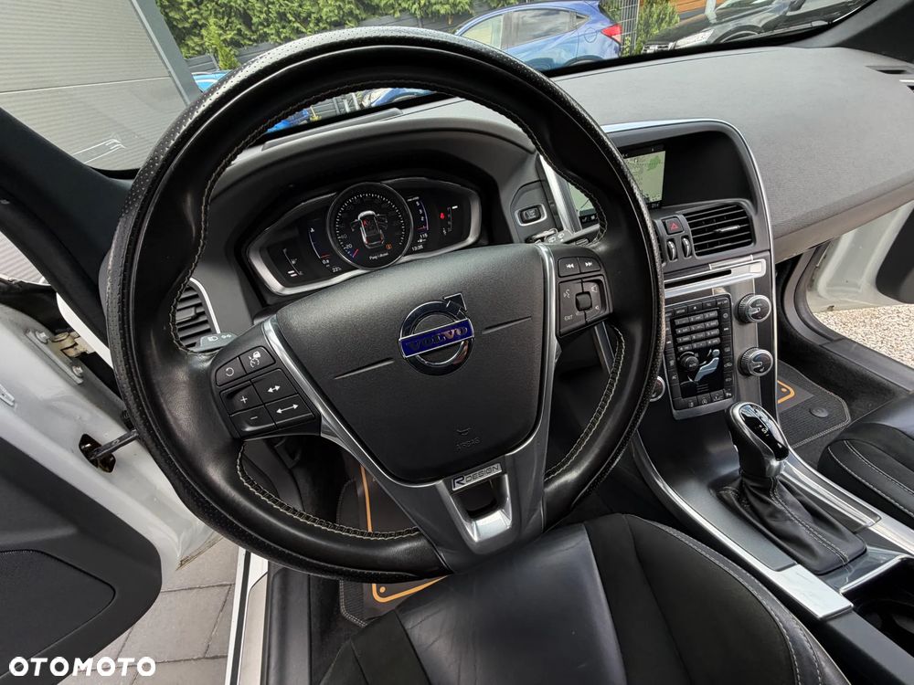 Volvo XC 60 D4 Geartronic RDesign - 29